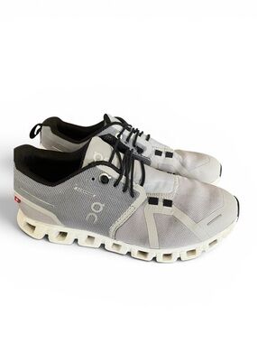 On Cloud 5 Waterproof Running Shoes Women’s US 6 EU 37 Gray White 59.98837